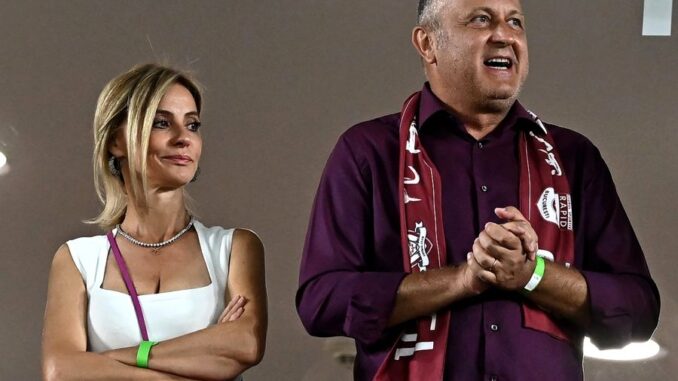 Sotia-lui-Dan-Sucu-atac-frontal-la-fosta-familie-a-patronului-de-la-Rapid.-Diana-nu-a-iertat-pe-nimeni.-„Articol-platit-Nu-e-intamplator