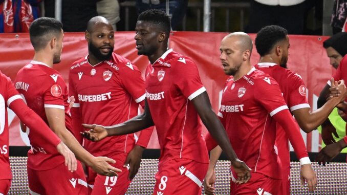 FOTBAL:DINAMO BUCURESTI-UTA ARAD, SUPERLIGA SUPERBET (2.11.2024)