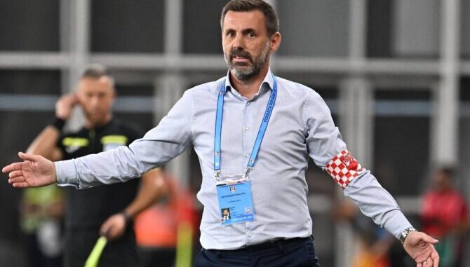 Zeljko Kopic reacționeaz� in meciul de fotbal dintre Dinamo Bucuresti si Universitatea Craiova, din cadrul Superligii