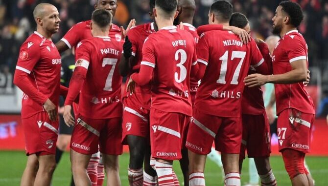 FOTBAL:DINAMO BUCURESTI-SEPSI OSK SFANTU GHEORGHE, SUPERLIGA SUPERBET (30.11.2024)