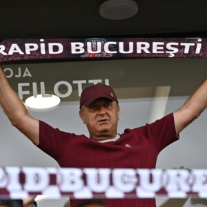 Rapid-a-oficializat-transferul-din-Serie-A.-Cat-a-scos-Dan-Sucu-din-buzunare-pentru-jucatorul-dorit-si-la-Genoa.-EXCLUSIV-300x300